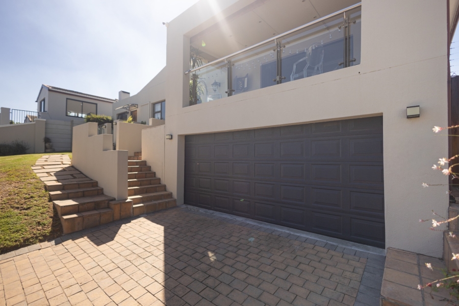 To Let 5 Bedroom Property for Rent in De Bron Western Cape